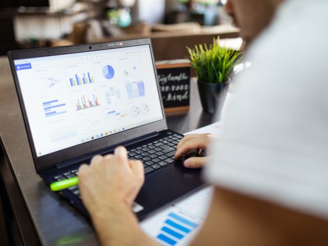 Comment l’analyse des données booste votre production industrielle