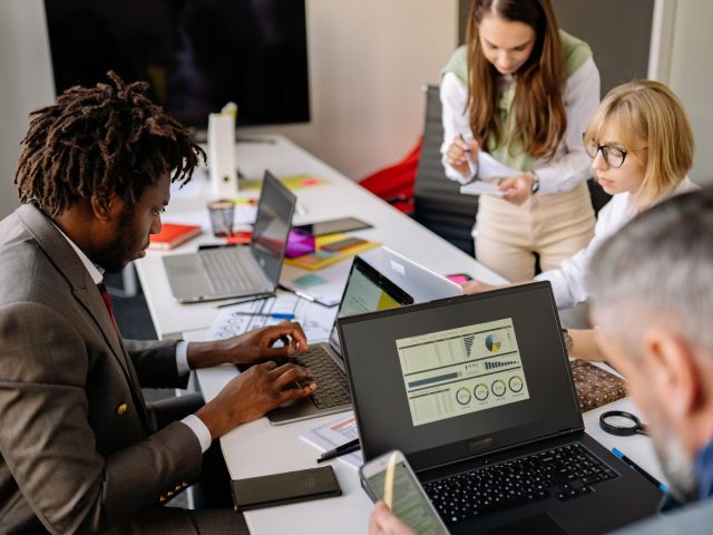 Dès aujourd’hui, boostez votre production avec le modèle Han 4B de HARTING